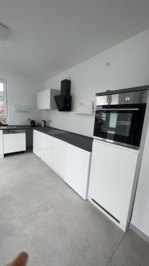 Schoene Neubauwohnung Mit Stil Билефелд Екстериор снимка